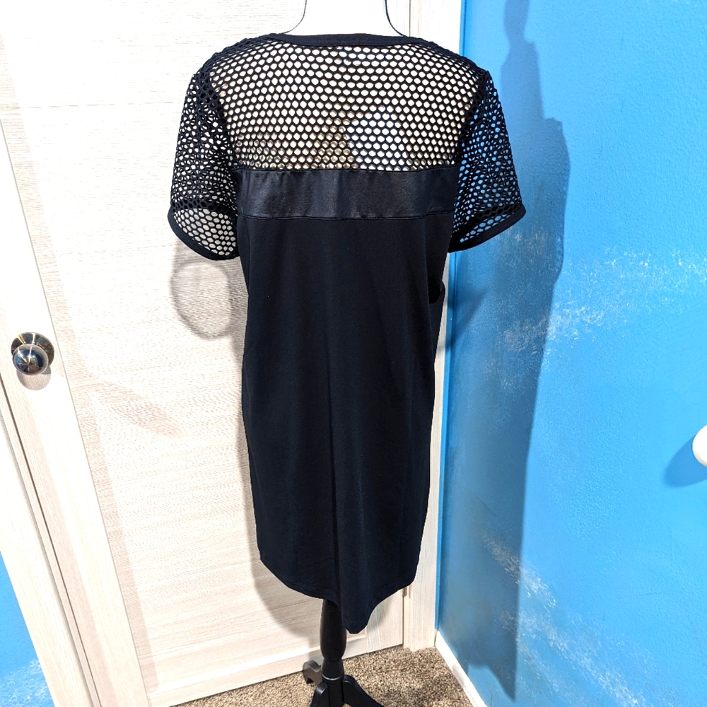 Fabletics classic shift dress - Picture 4 of 7